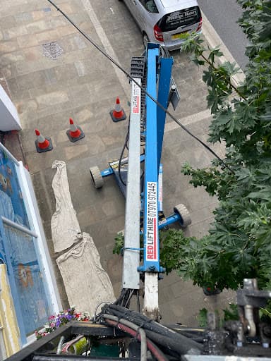 red lift hire powered access — Customer photo